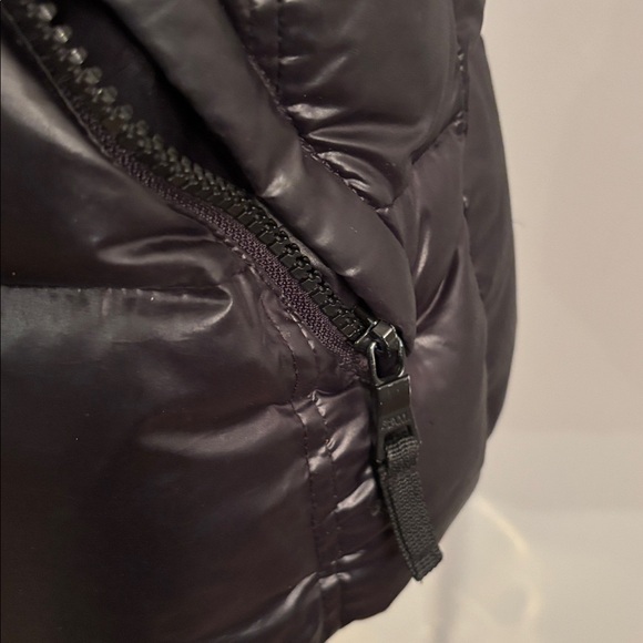 SAM. Women's Black Puffer Vest - Picture 2 of 4